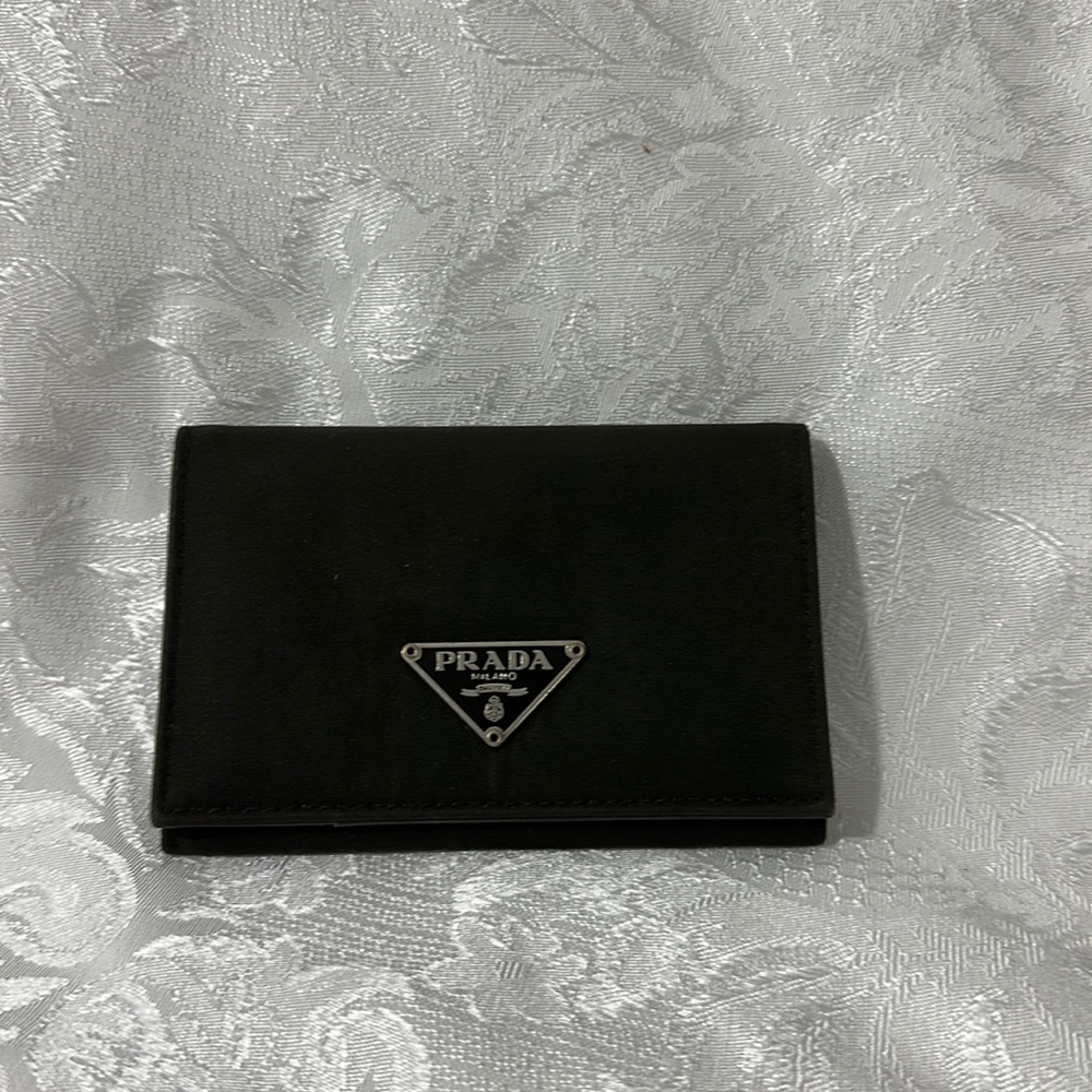 Prada Nylon & Leather Card Holder EUC Black - Picture 1 of 10